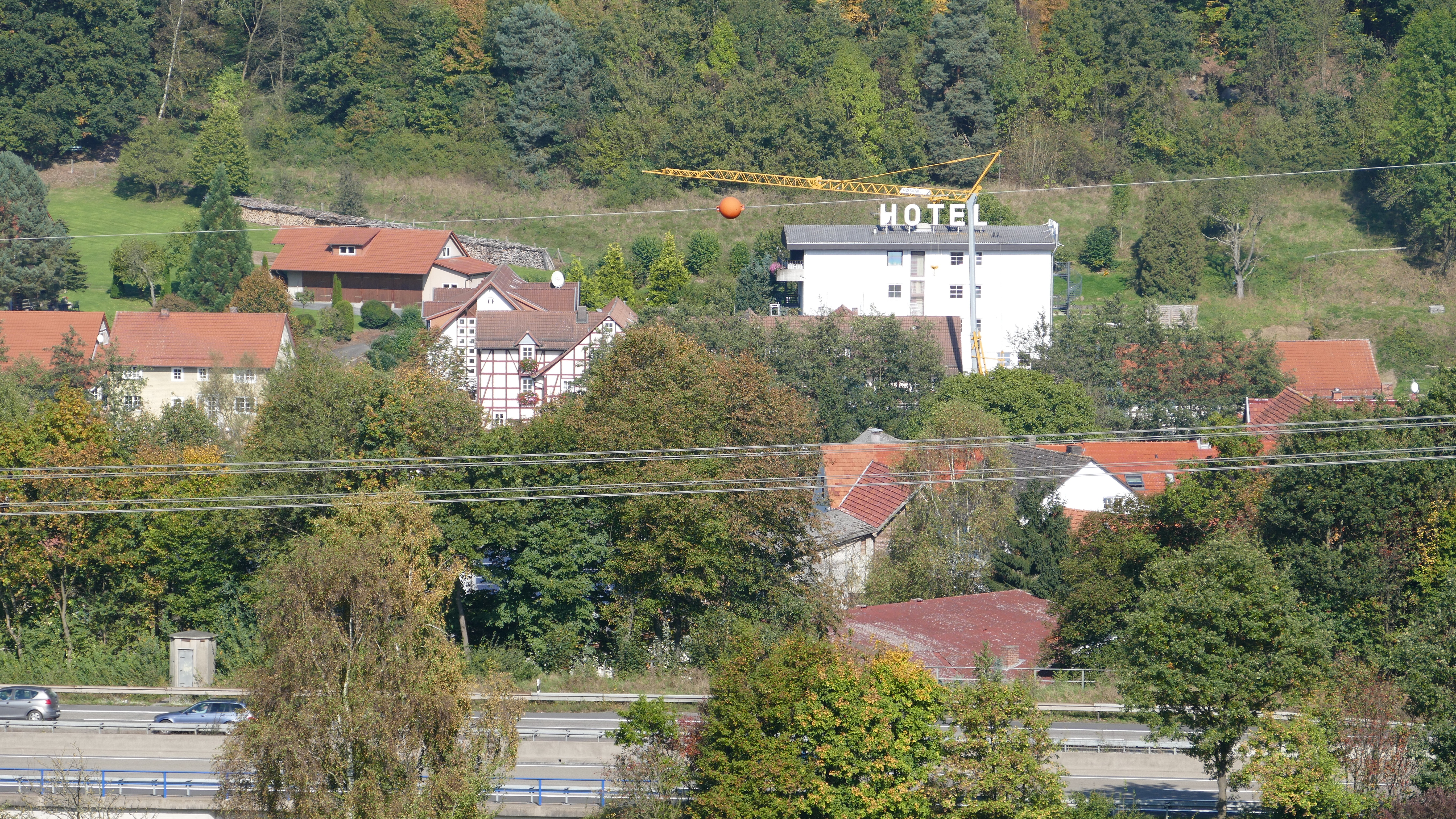 Erstmals um 852 als Owe erw&auml;hnt hat Aua 164 Einwohner